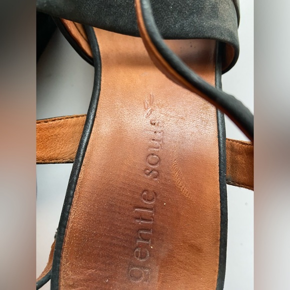 Gentle Souls Black Suede Wedge Sandals - Size 9M - Picture 2 of 8